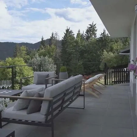 Secluded With Jacuzzi In Feriehus