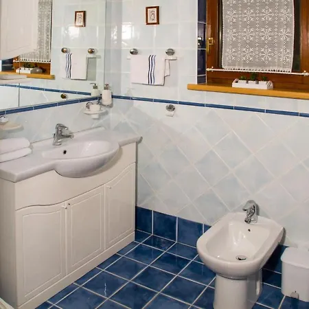 Secluded With Jacuzzi In