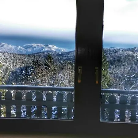 Σπίτι διακοπών Secluded With Jacuzzi In